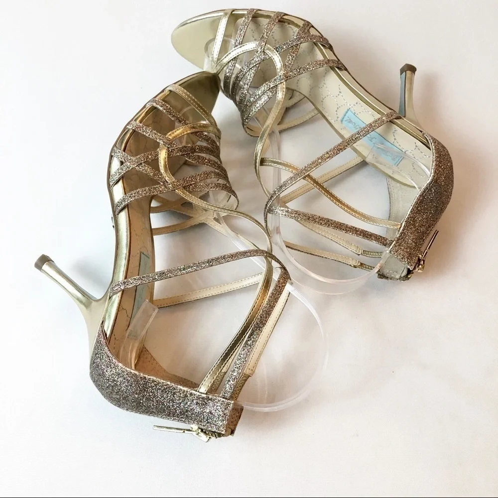 𝅺BLUE By Betsy Johnson SB Crown Dress Pump